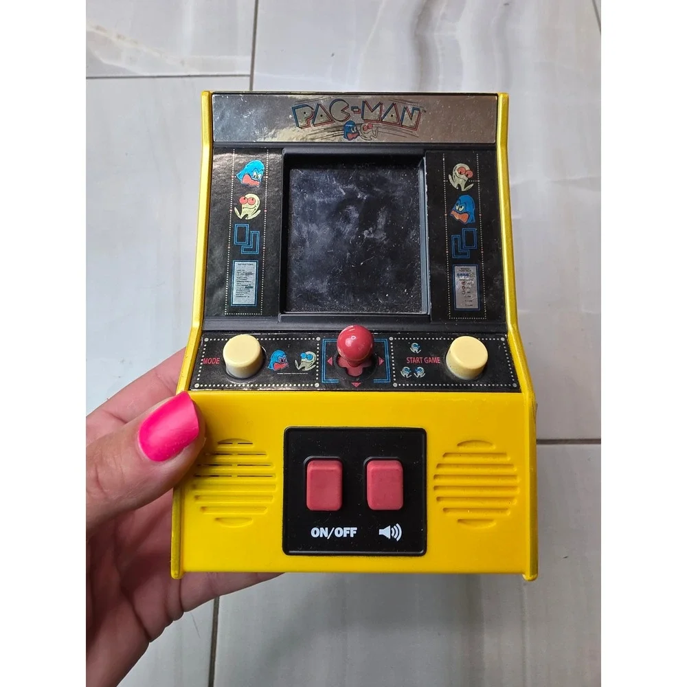 Basic Fun pac man